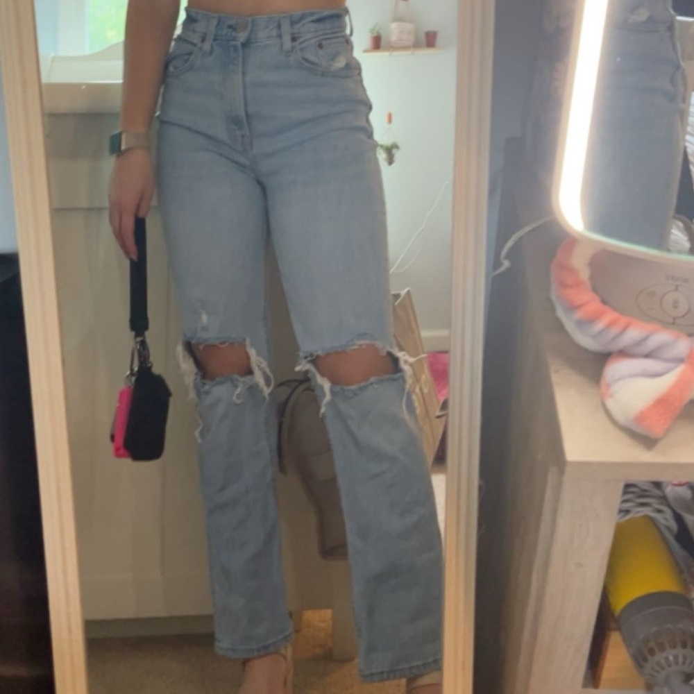 Abercrombie the 90s straight ultra high rise 25 short ripped jeans